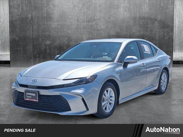 2025 Toyota Camry LE — Sedan — 9,901 mi — Cerritos, CA