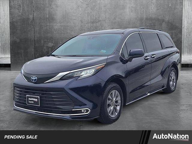 2023 Toyota Sienna XLE — Minivan — 29,196 mi — Cerritos, CA