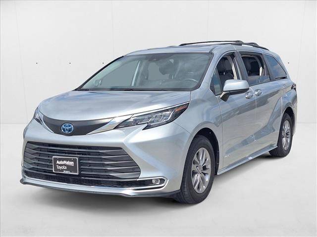 2021 Toyota Sienna XLE — Minivan — 44,413 mi — Cerritos, CA
