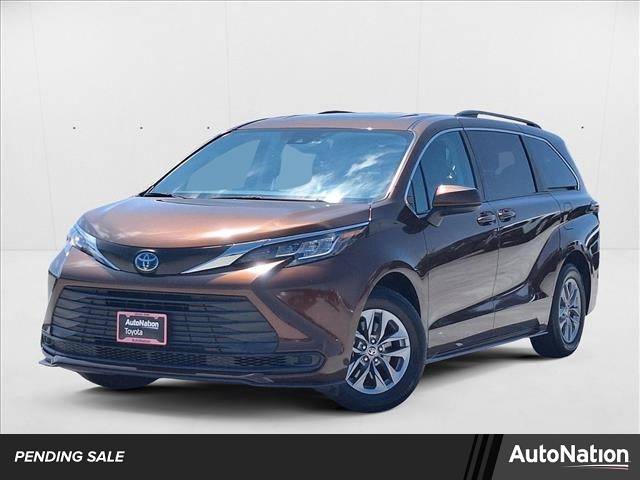2023 Toyota Sienna LE — Minivan — 24,339 mi — Cerritos, CA