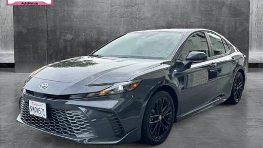 2025 Toyota Camry SE — Sedan — 12,083 mi — Cerritos, CA