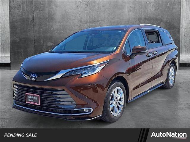 2022 Toyota Sienna Limited — Minivan — 36,942 mi — Cerritos, CA
