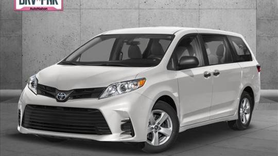 2018 Toyota Sienna LE — Minivan — 10,214 mi — Cerritos, CA