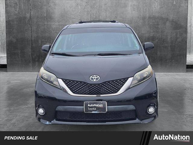 2016 Toyota Sienna SE — Minivan — 91,115 mi — Cerritos, CA