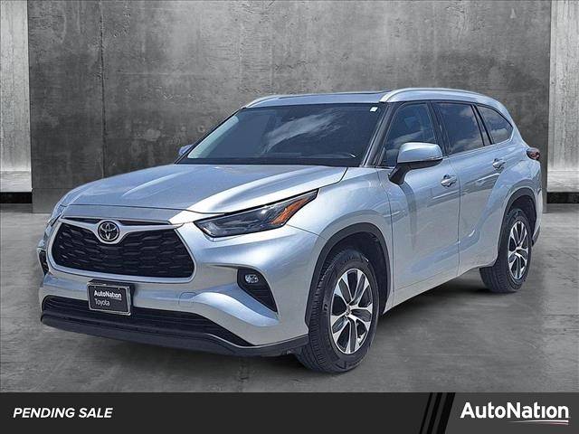2022 Toyota Highlander XLE — SUV — 34,910 mi — Cerritos, CA