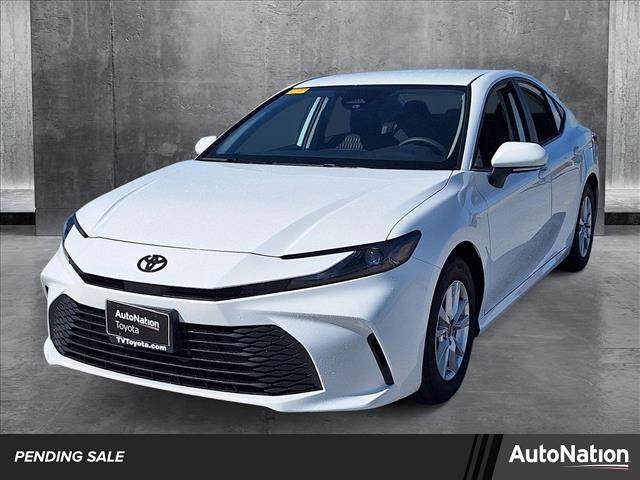 2025 Toyota Camry LE — Sedan — 1,772 mi — Cerritos, CA