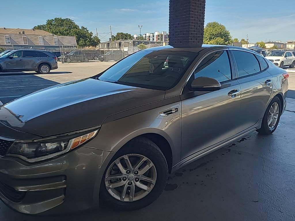 2017 Kia Optima LX — Sedan — 107,722 mi — Metairie, LA