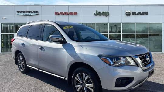 2017 Nissan Pathfinder SV — SUV — 117,970 mi — Middletown Road, RI
