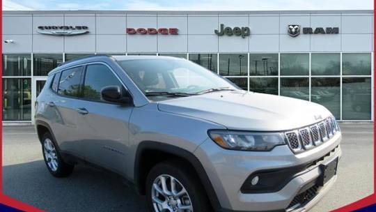 2023 Jeep Compass Latitude Lux — SUV — 501 mi — Middletown Road, RI