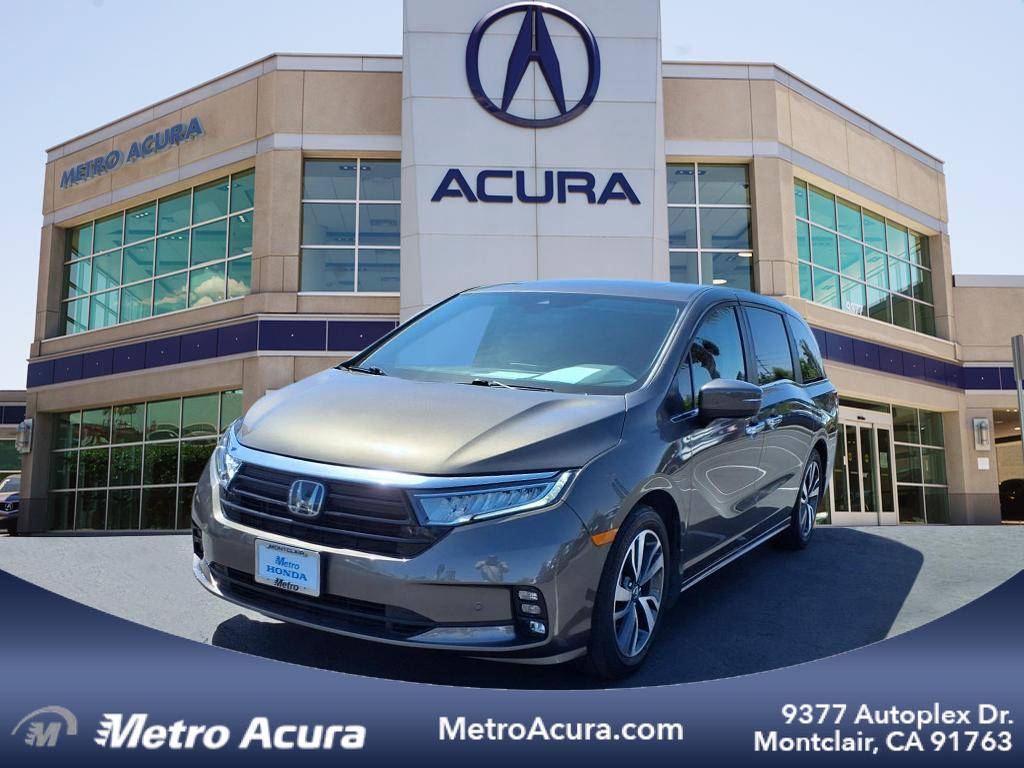 2022 Honda Odyssey Touring — Minivan — 34,876 mi — Montclair, CA