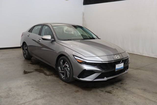 2024 Hyundai Elantra SEL — Sedan — 11 mi — Golden, CO