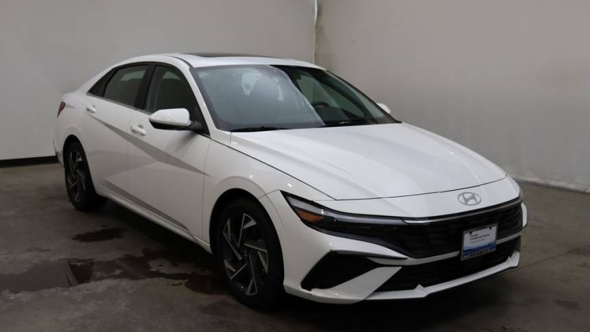 2024 Hyundai Elantra SEL — Sedan — 24,700 mi — Golden, CO