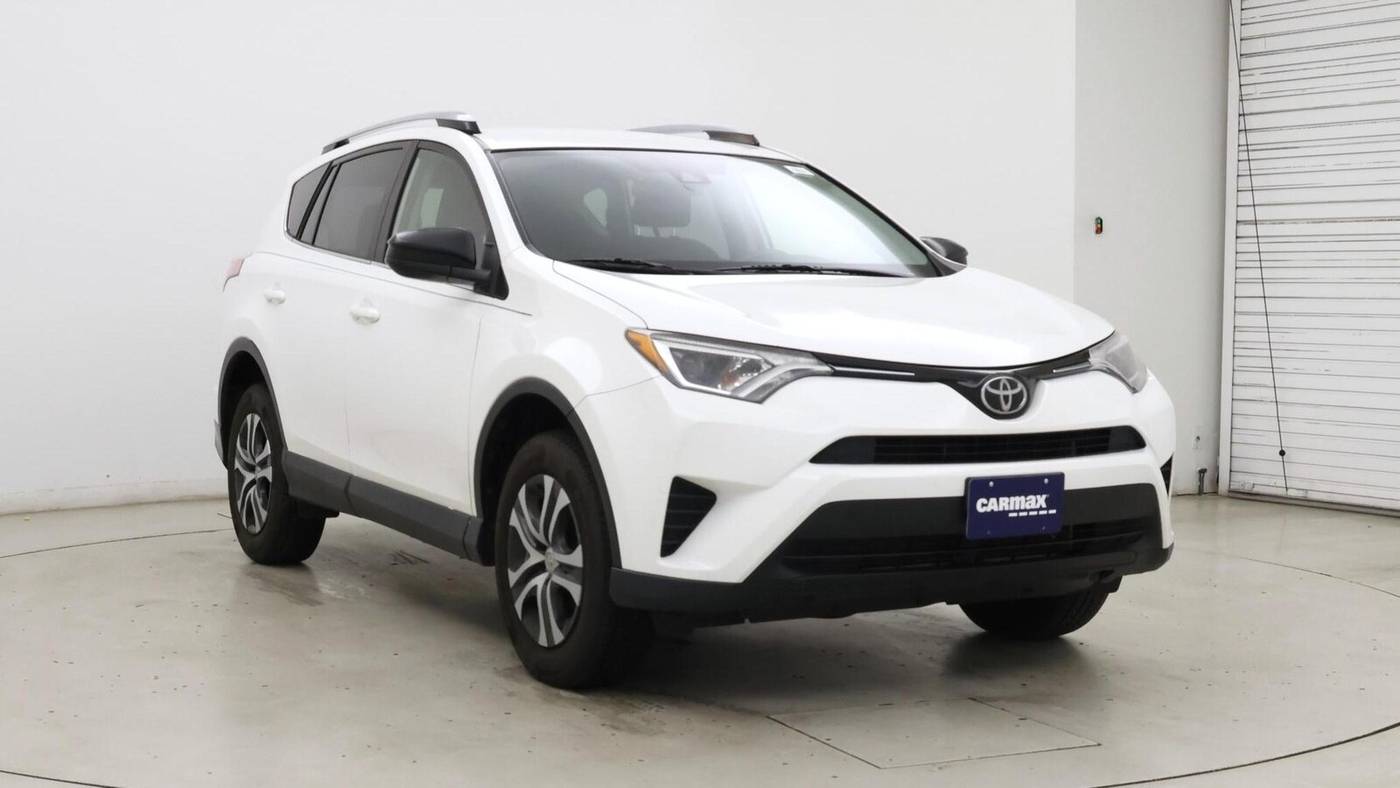 2018 Toyota RAV4 LE — SUV — 123,991 mi — Waterbury, CT