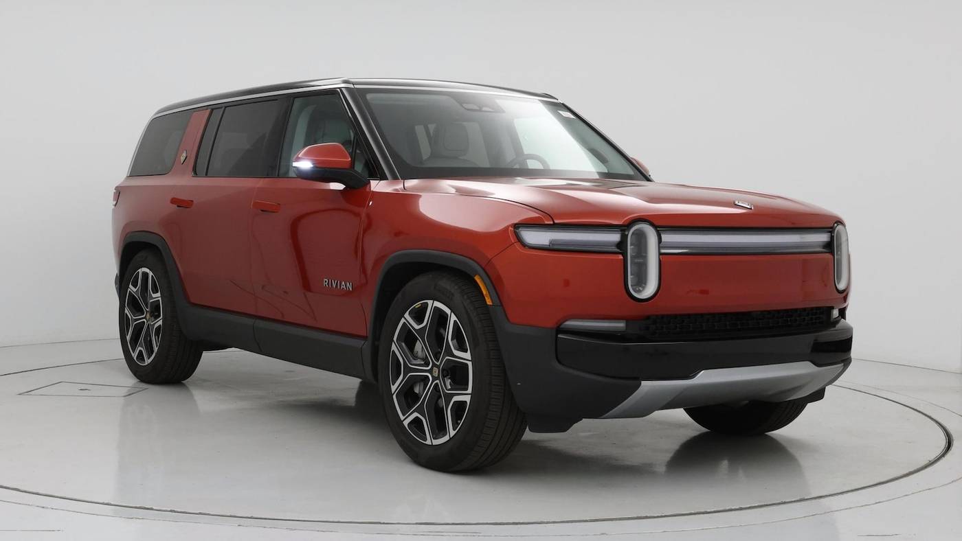 2025 Rivian R1S