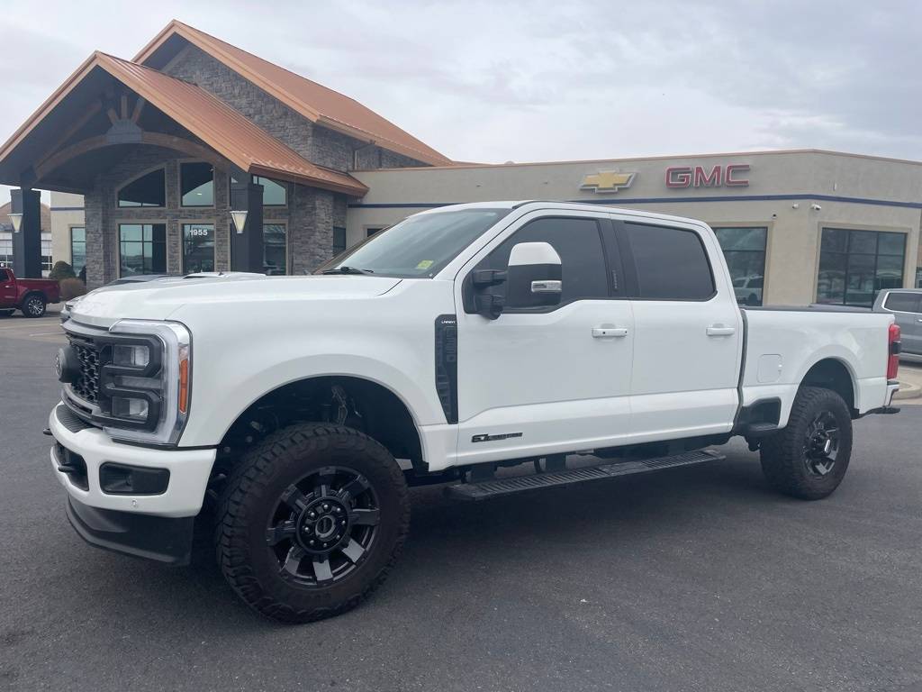 2023 Ford Super Duty F-350 LARIAT — Pickup Truck — 26,251 mi — Logan, UT