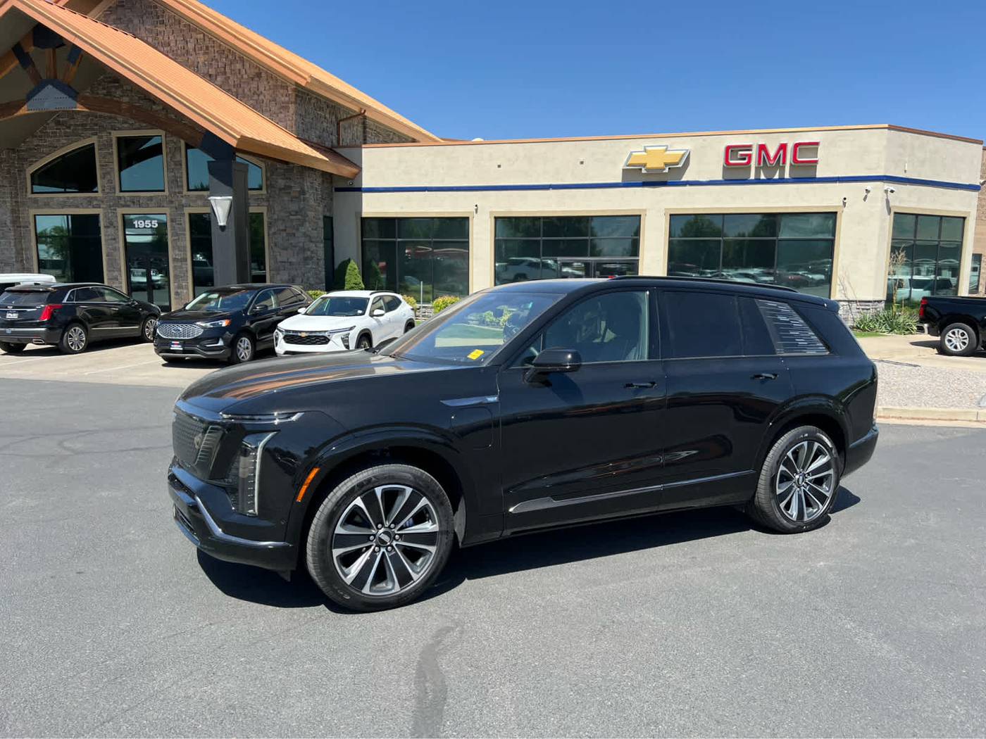 2026 Cadillac VISTIQ Sport — SUV — 2,302 mi — Logan, UT