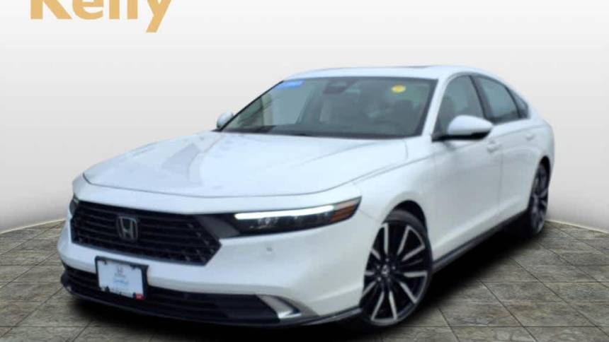 2023 Honda Accord Hybrid Touring — Sedan — 19,929 mi — Lynn, MA