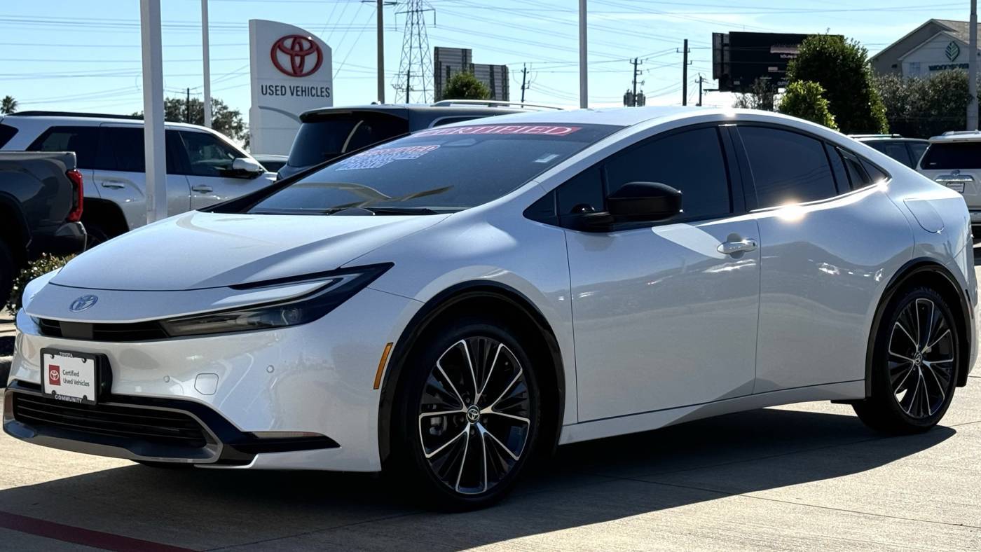 2024 Toyota Prius LE — Hatchback — 14,000 mi — Baytown, TX