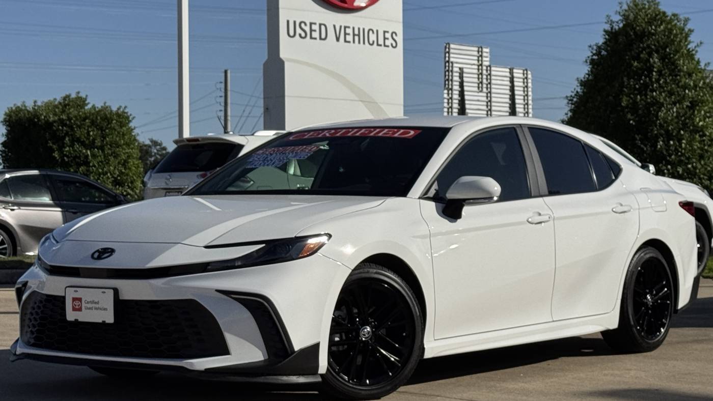 2025 Toyota Camry SE — Sedan — 7,654 mi — Baytown, TX
