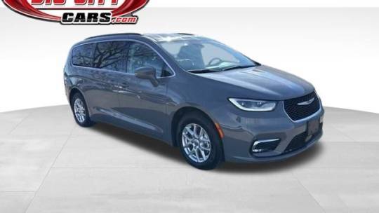 2022 Chrysler Pacifica Touring L — Minivan — 72,759 mi — Fort Wayne, IN