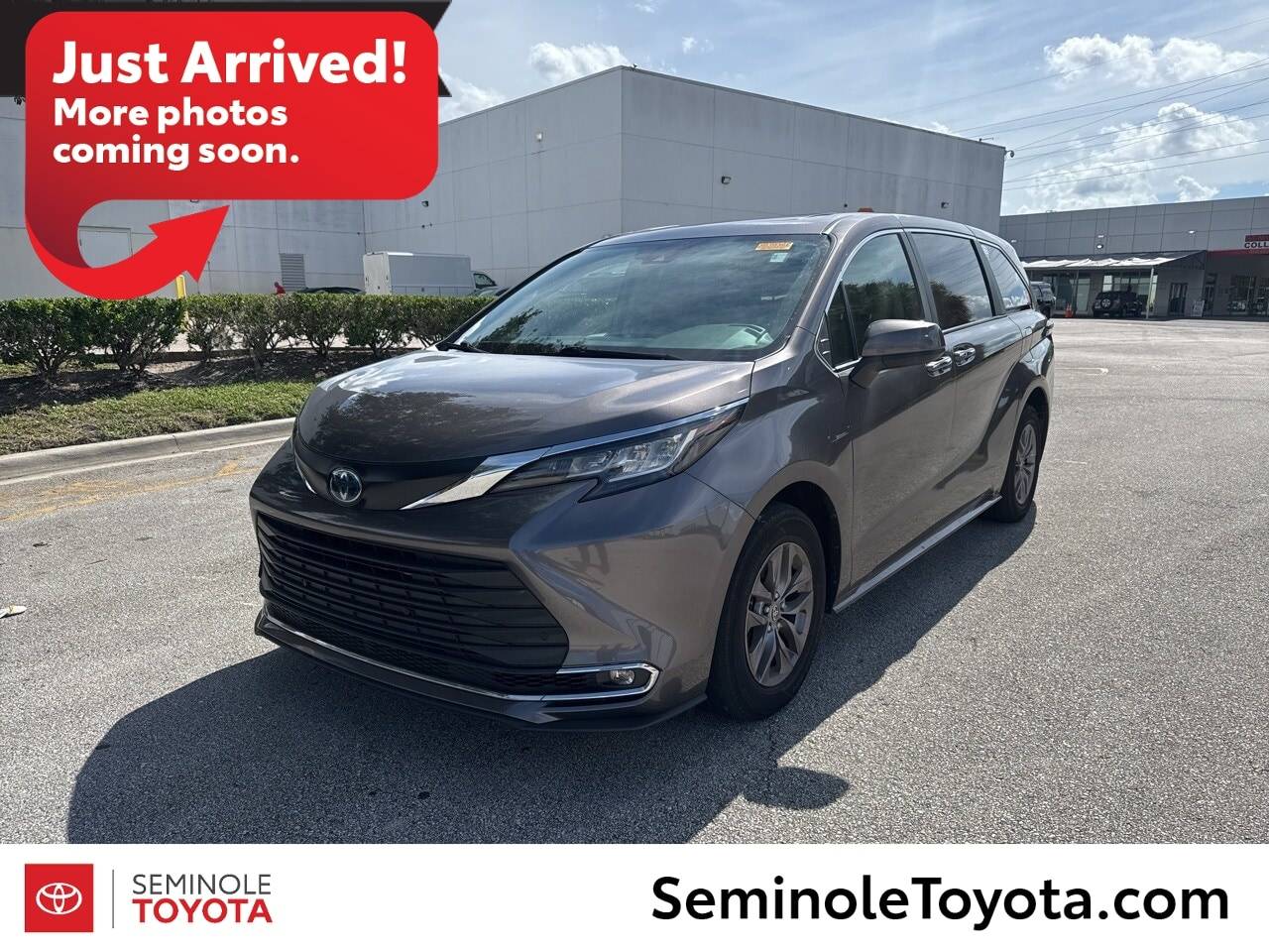 2022 Toyota Sienna XLE — Minivan — 61,734 mi — Sanford, FL