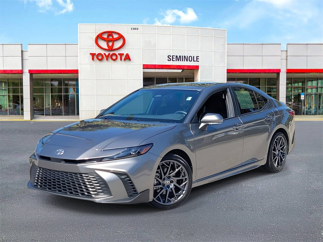2025 Toyota Camry Hybrid SE — Sedan — 7,643 mi — Sanford, FL