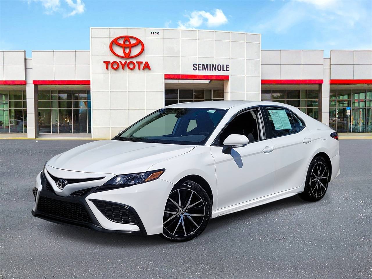 2024 Toyota Camry SE — Sedan — 32,904 mi — Sanford, FL