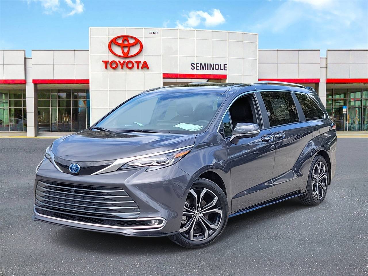 2025 Toyota Sienna Platinum — Minivan — 104 mi — Sanford, FL