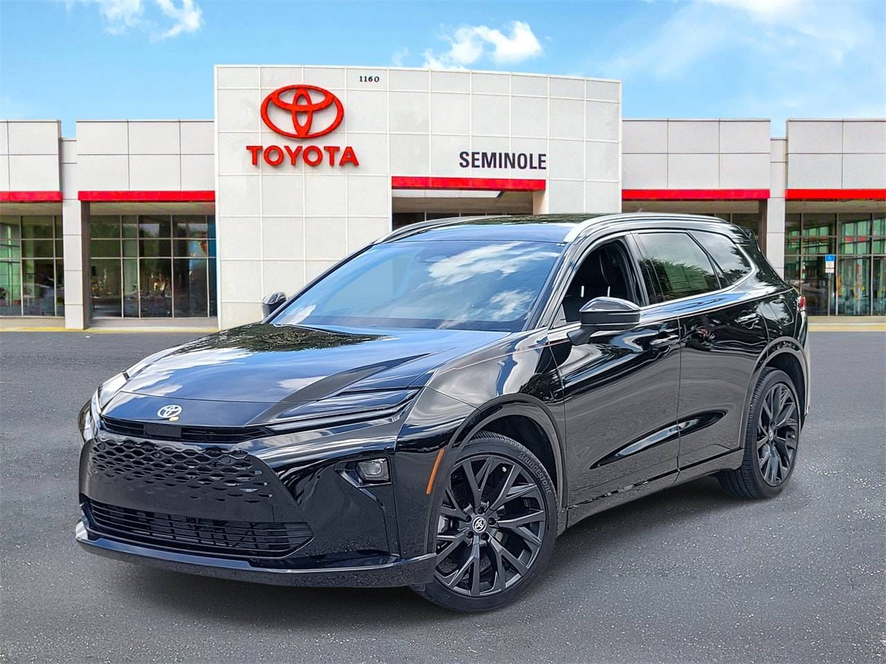 2025 Toyota Crown Signia Limited — SUV — 4,631 mi — Sanford, FL