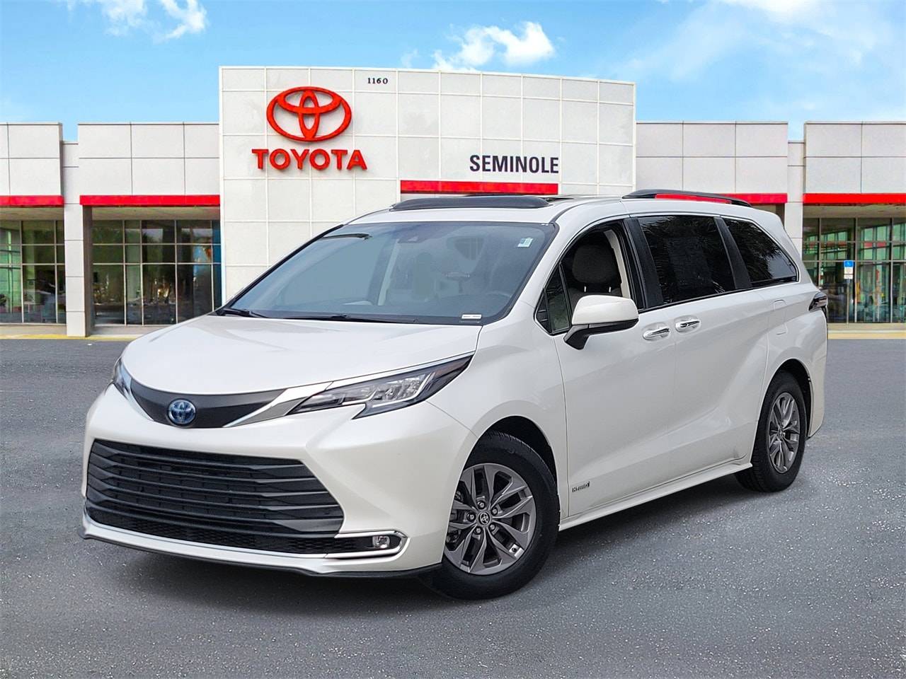 2021 Toyota Sienna XLE — Minivan — 57,676 mi — Sanford, FL