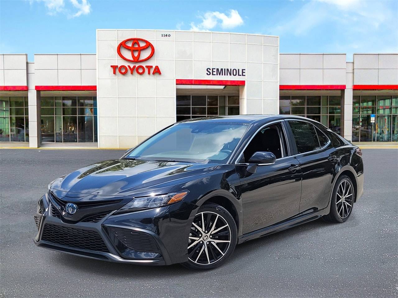2023 Toyota Camry Hybrid SE — Sedan — 17,537 mi — Sanford, FL