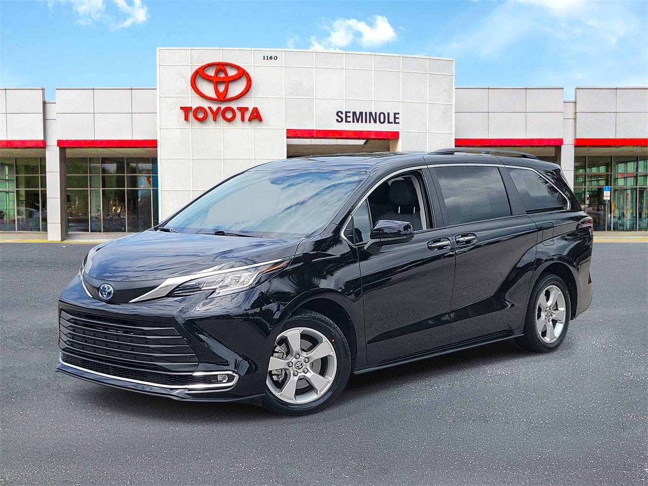 2023 Toyota Sienna XLE — Minivan — 73,120 mi — Sanford, FL
