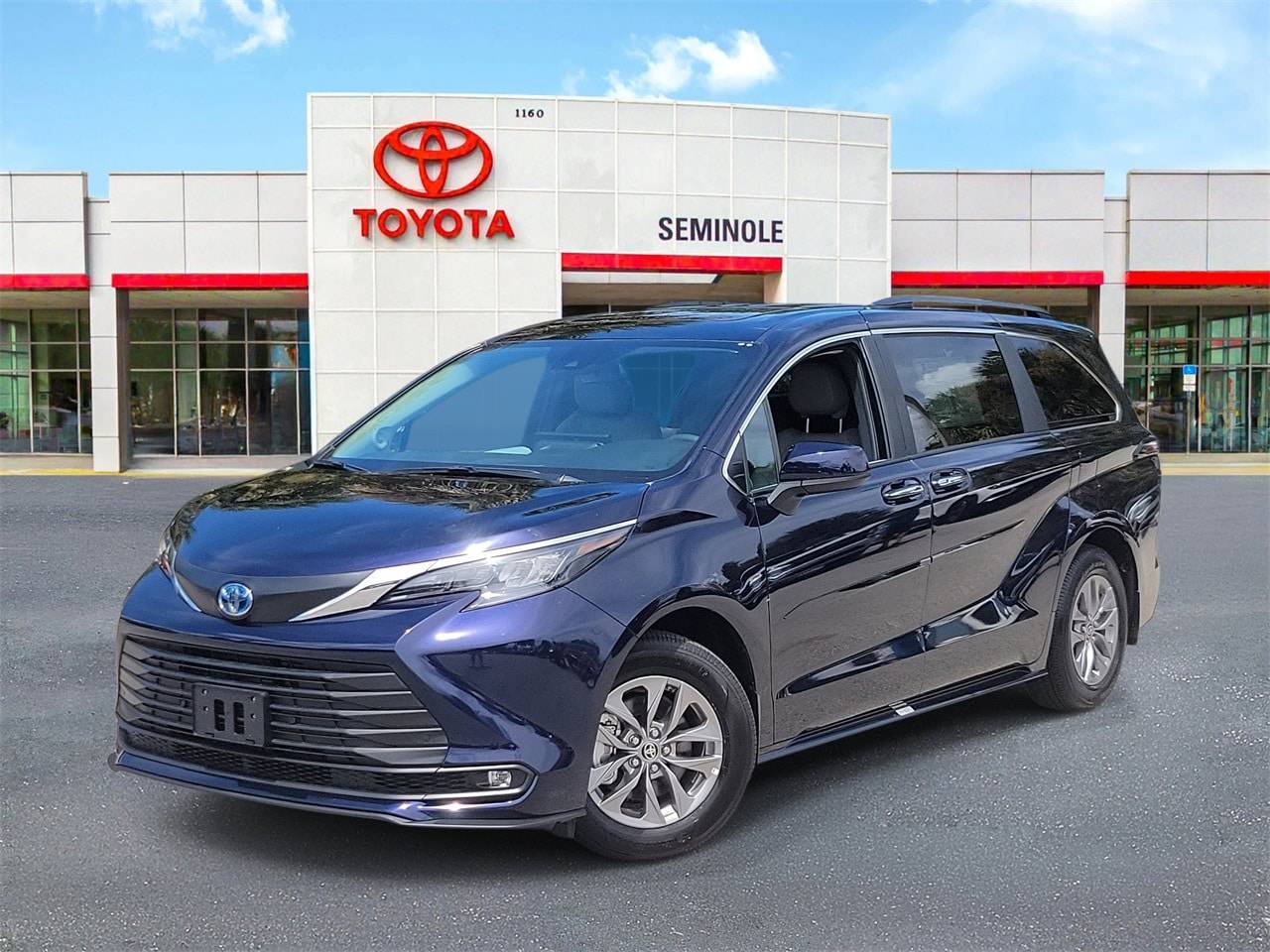 2025 Toyota Sienna XLE — Minivan — 69 mi — Sanford, FL