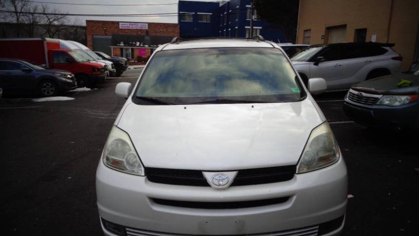 2004 Toyota Sienna XLE Limited — Minivan — 115,420 mi — Alexandria, VA