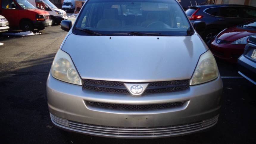 2005 Toyota Sienna CE — Minivan — 113,000 mi — Alexandria, VA