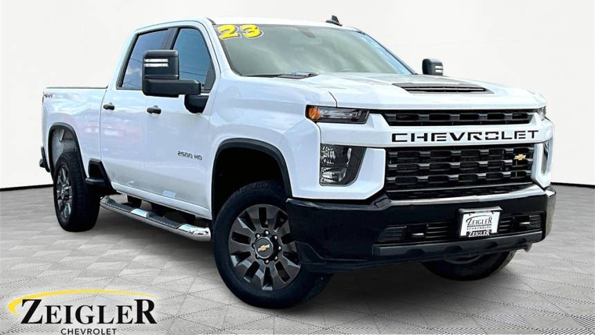 2023 Chevrolet Silverado 2500HD Custom — Pickup Truck — 49,976 mi — Schaumburg, IL