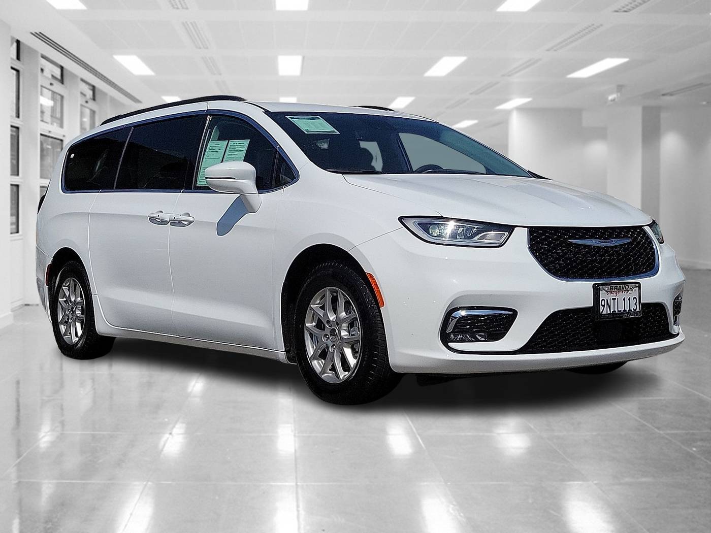 2022 Chrysler Pacifica Touring L — Minivan — 76,758 mi — Alhambra, CA