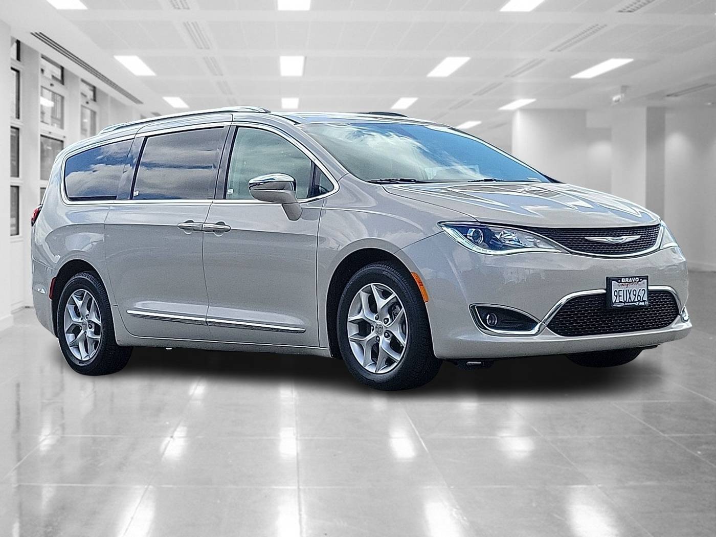 2020 Chrysler Pacifica Limited — Minivan — 87,911 mi — Alhambra, CA
