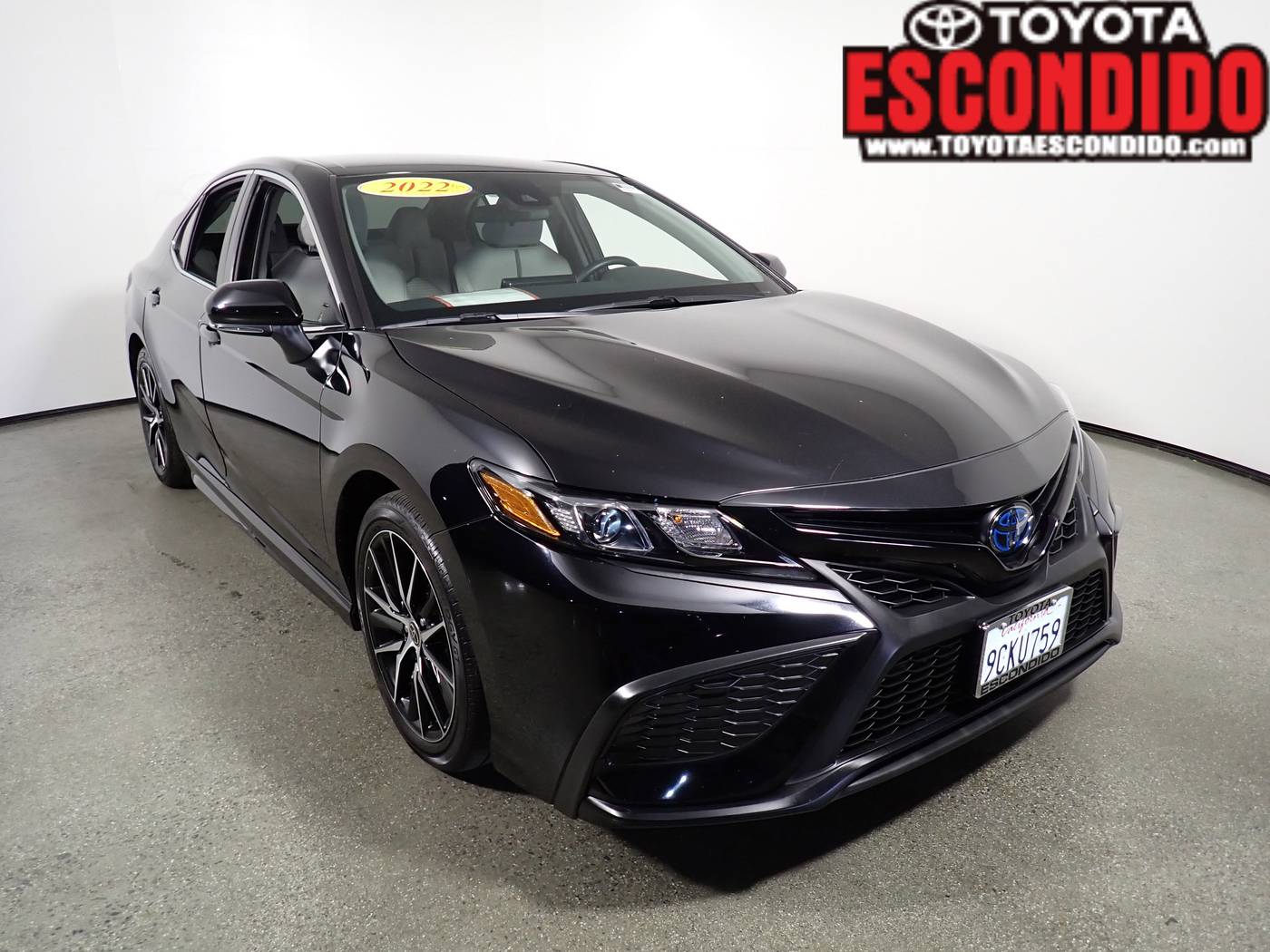 2022 Toyota Camry Hybrid SE — Sedan — 25,868 mi — Escondido, CA