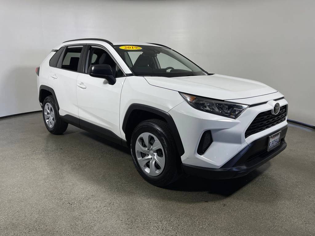 2019 Toyota RAV4 LE — SUV — 18,895 mi — Escondido, CA