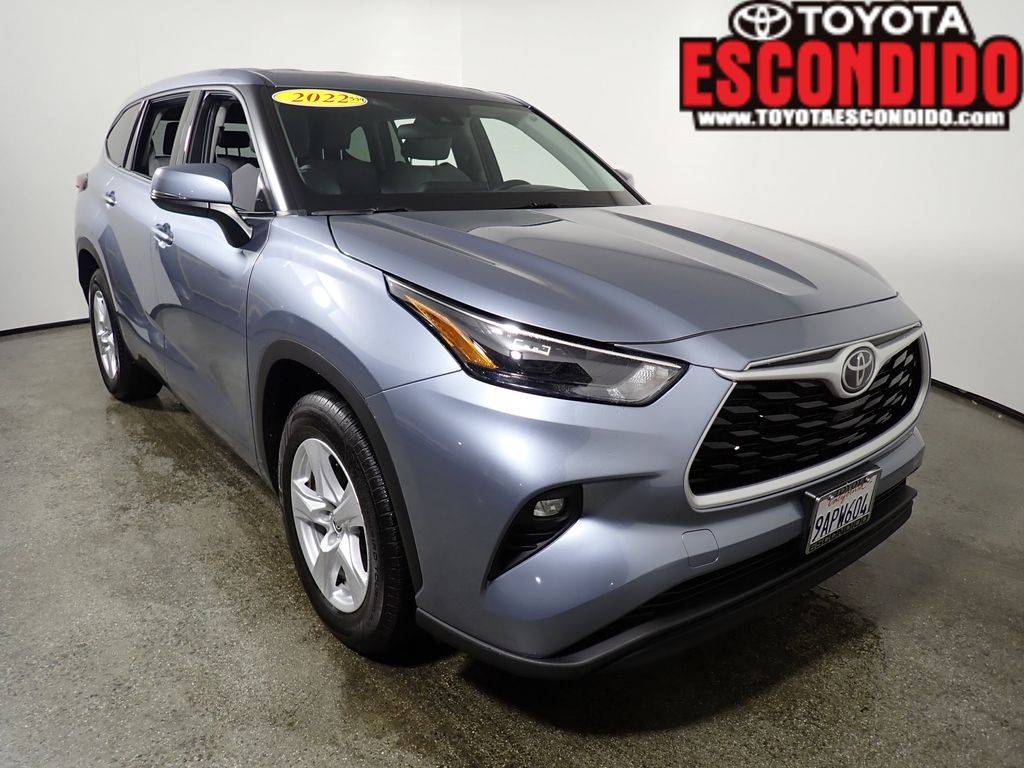 2022 Toyota Highlander LE — SUV — 35,768 mi — Escondido, CA