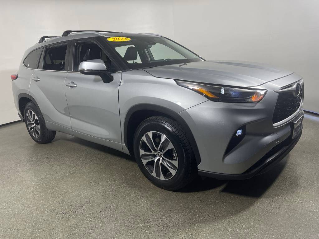2022 Toyota Highlander XLE — SUV — 37,199 mi — Escondido, CA