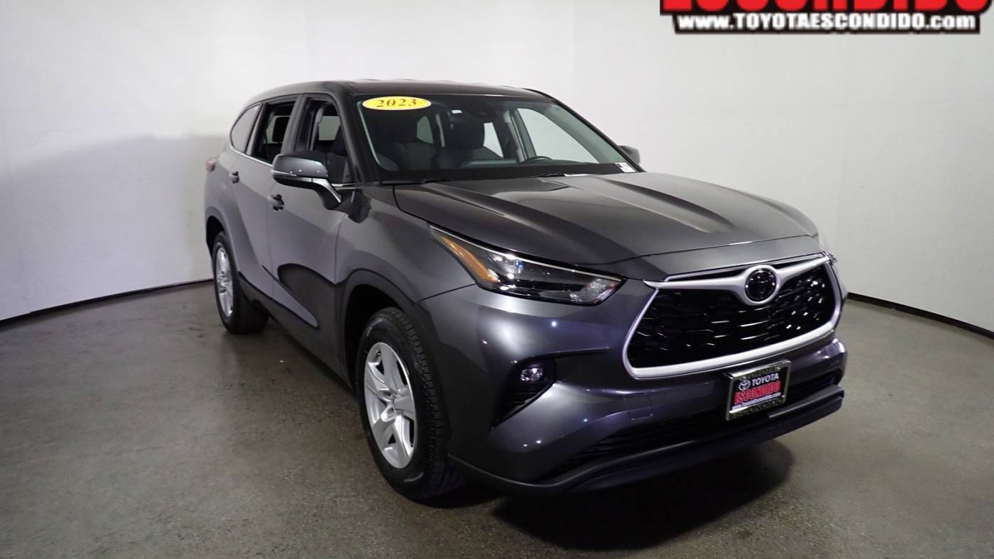 2023 Toyota Highlander LE — SUV — 26,406 mi — Escondido, CA