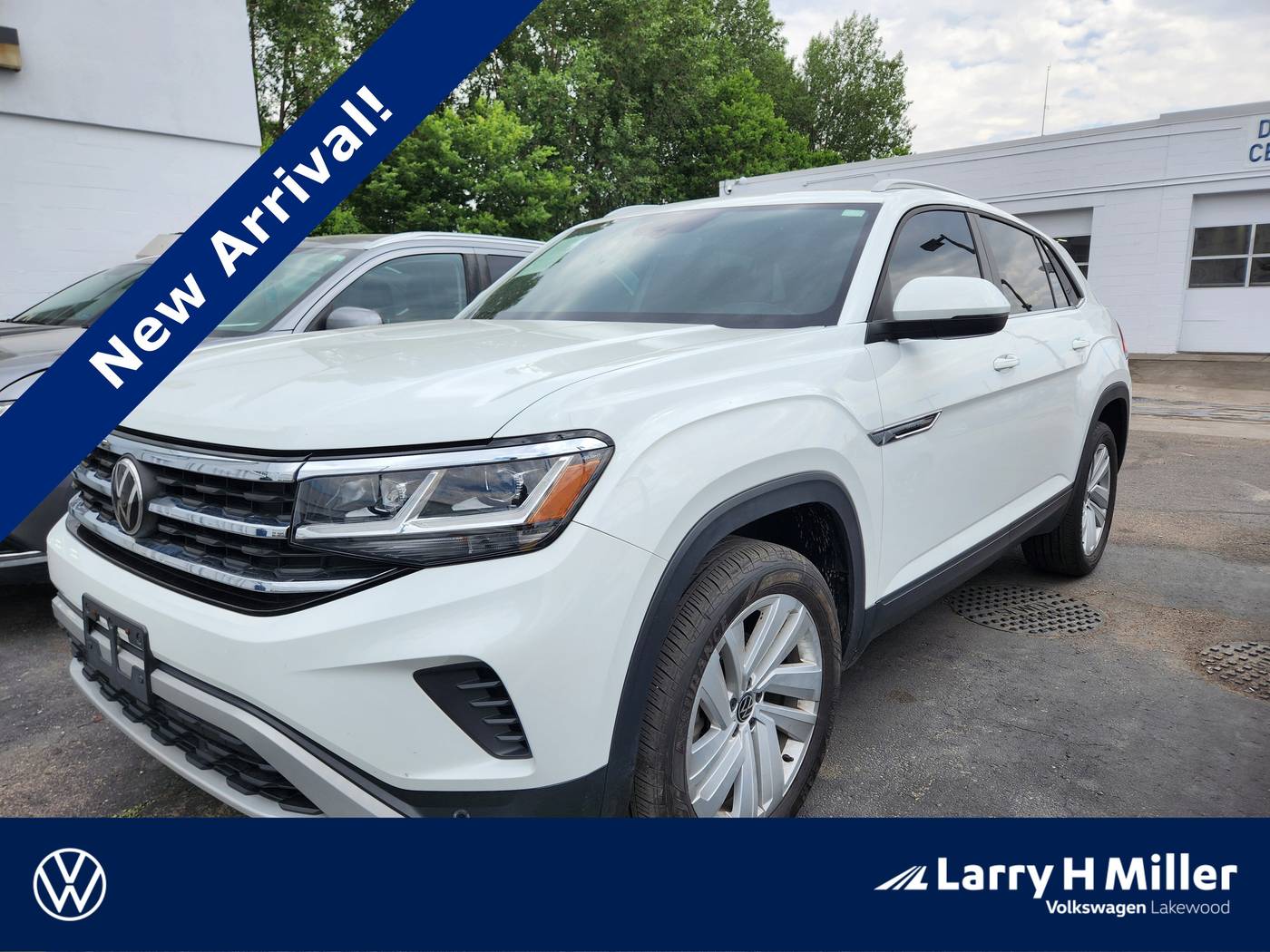 2022 Volkswagen Atlas Cross Sport SE with Technology — SUV — 30,592 mi — Lakewood, CO
