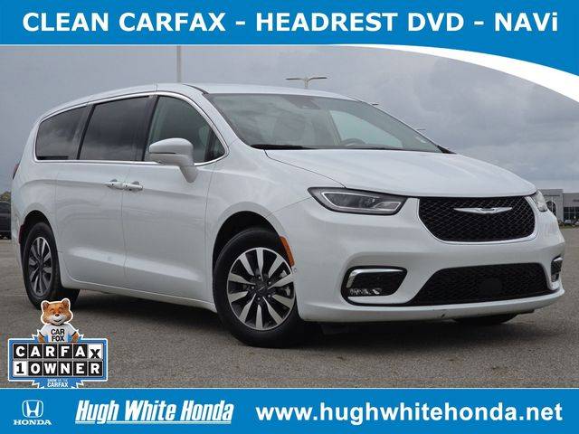 2022 Chrysler Pacifica Hybrid Touring L — Minivan — 68,261 mi — Columbus, OH