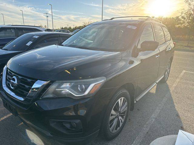 2017 Nissan Pathfinder SL — SUV — 111,571 mi — Columbus, OH