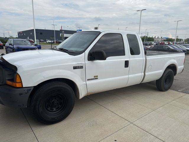 2001 Ford Super Duty F-250 XL — Pickup Truck — 168,950 mi — Columbus, OH