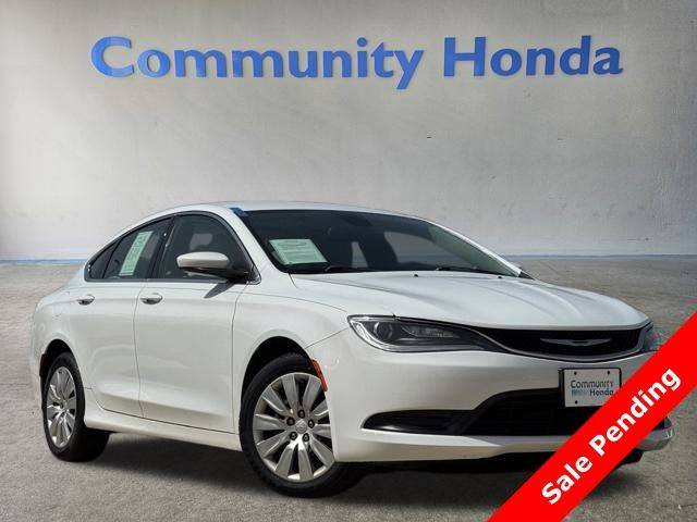 2015 Chrysler 200 LX — Sedan — 71,535 mi — Baytown, TX