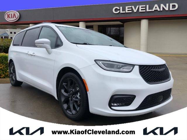 2021 Chrysler Pacifica Touring L — Minivan — 48,039 mi — Cleveland, TN