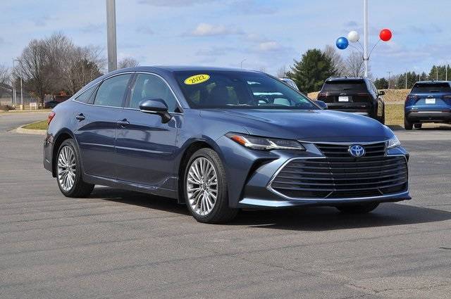 2022 Toyota Avalon Hybrid Limited — Sedan — 25,681 mi — Milan, MI